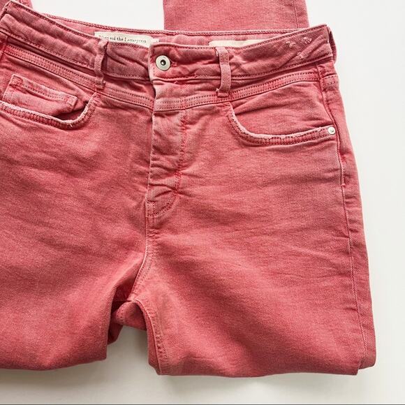 Anthropologie Pilcro High Rise Slim Jean Distressed - Picture 3 of 6